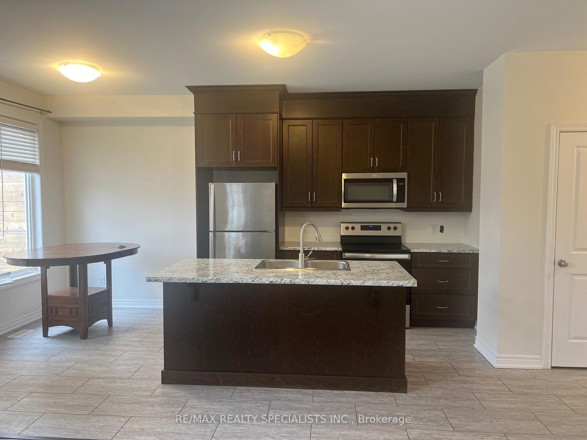 Photo 8 of 12 Damude Avenue, Thorold, Hurricane/Merrittville — HOMEH