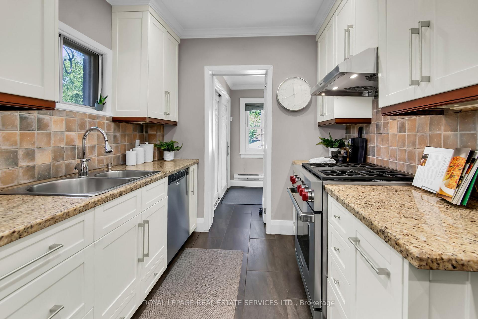 Photo 16 of 224 Brookdale Avenue, Toronto, Lawrence Park North — HOMEH