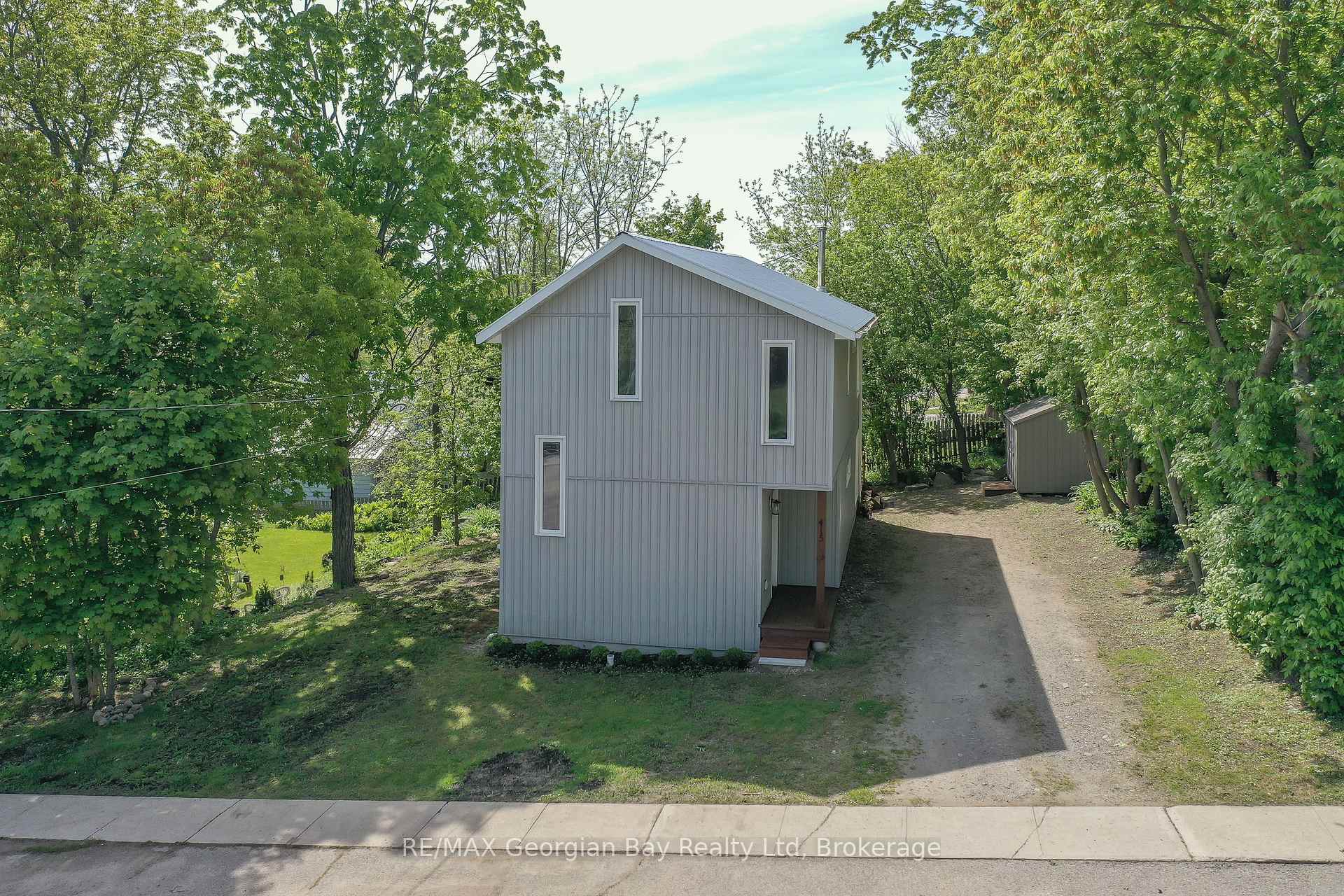 Photo 2 of 415 Talbot Street, Tay, Port McNicoll — HOMEH