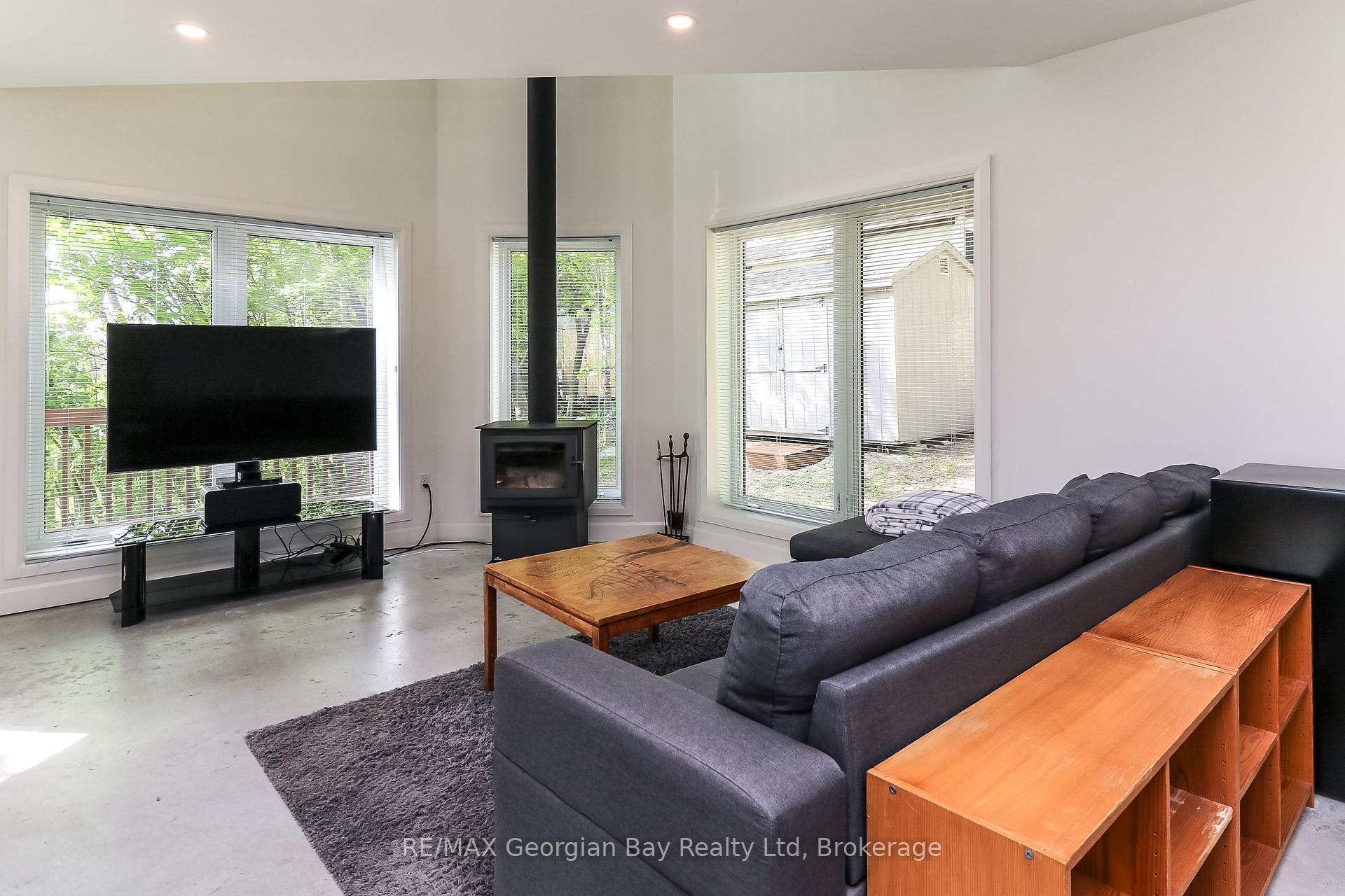 Photo 14 of 415 Talbot Street, Tay, Port McNicoll — HOMEH