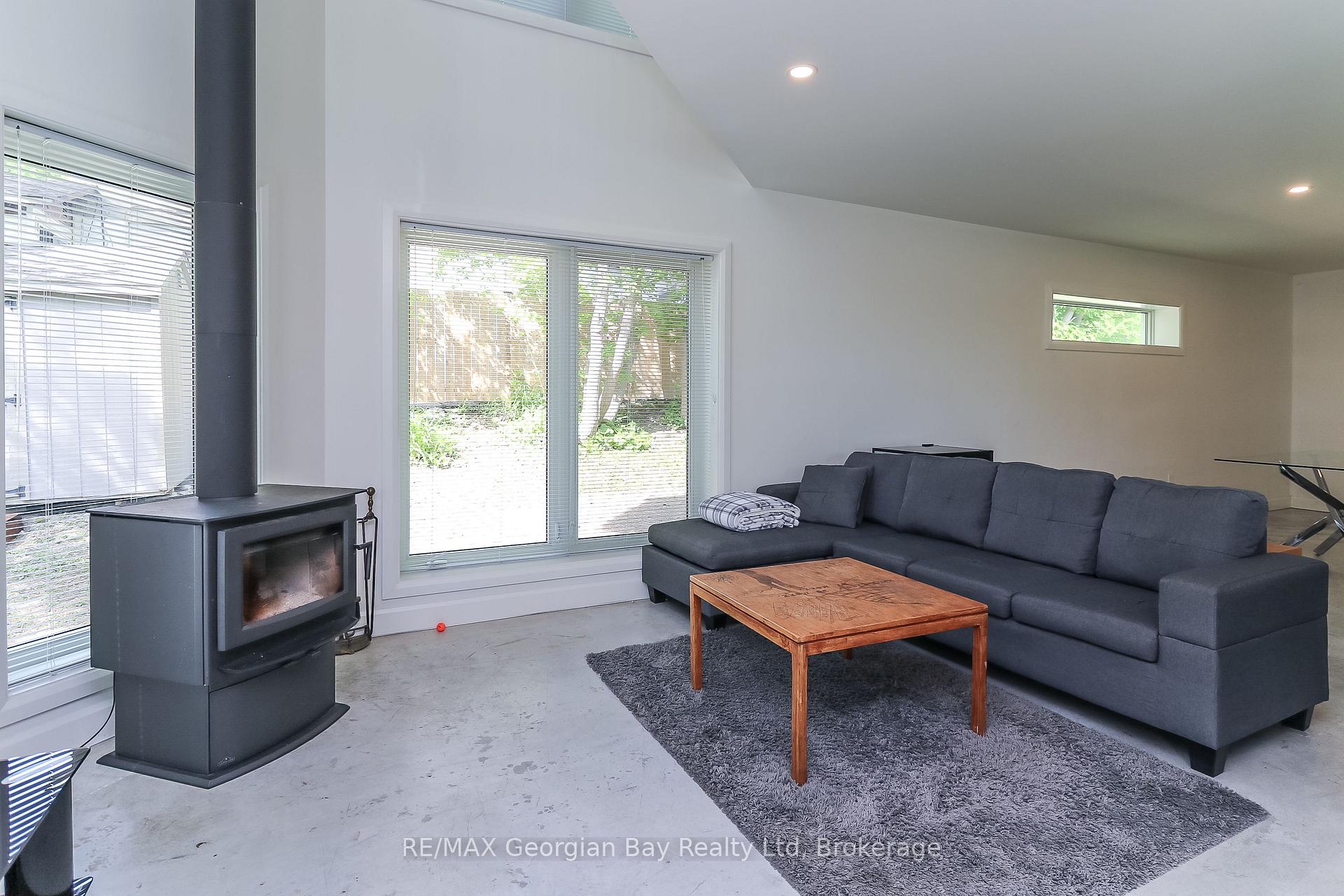 Photo 15 of 415 Talbot Street, Tay, Port McNicoll — HOMEH