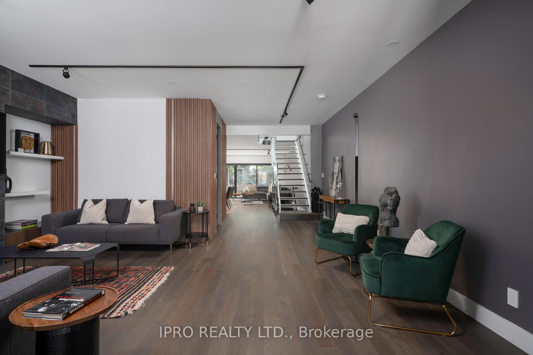 Photo 6 of 127 Barker Avenue, Toronto, Danforth Village-East York — HOMEH