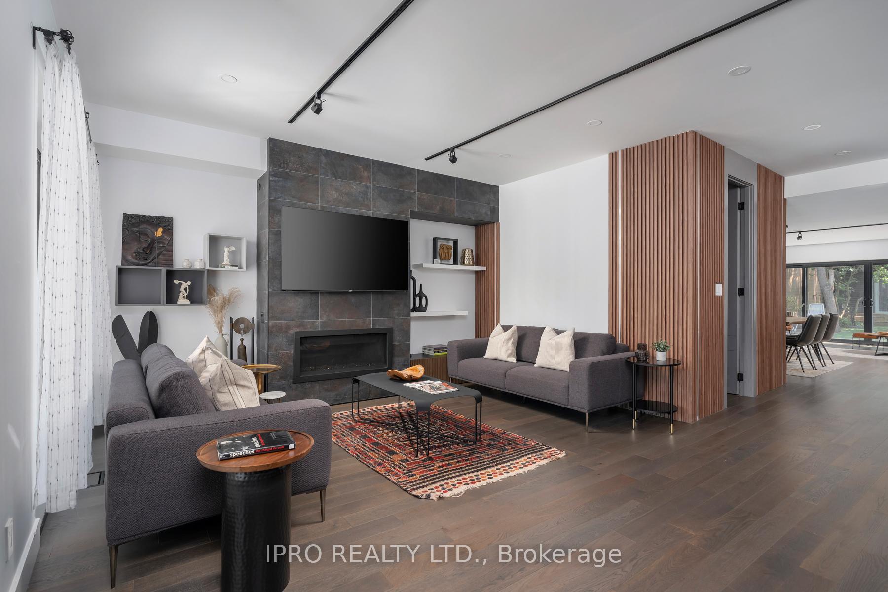 Photo 7 of 127 Barker Avenue, Toronto, Danforth Village-East York — HOMEH