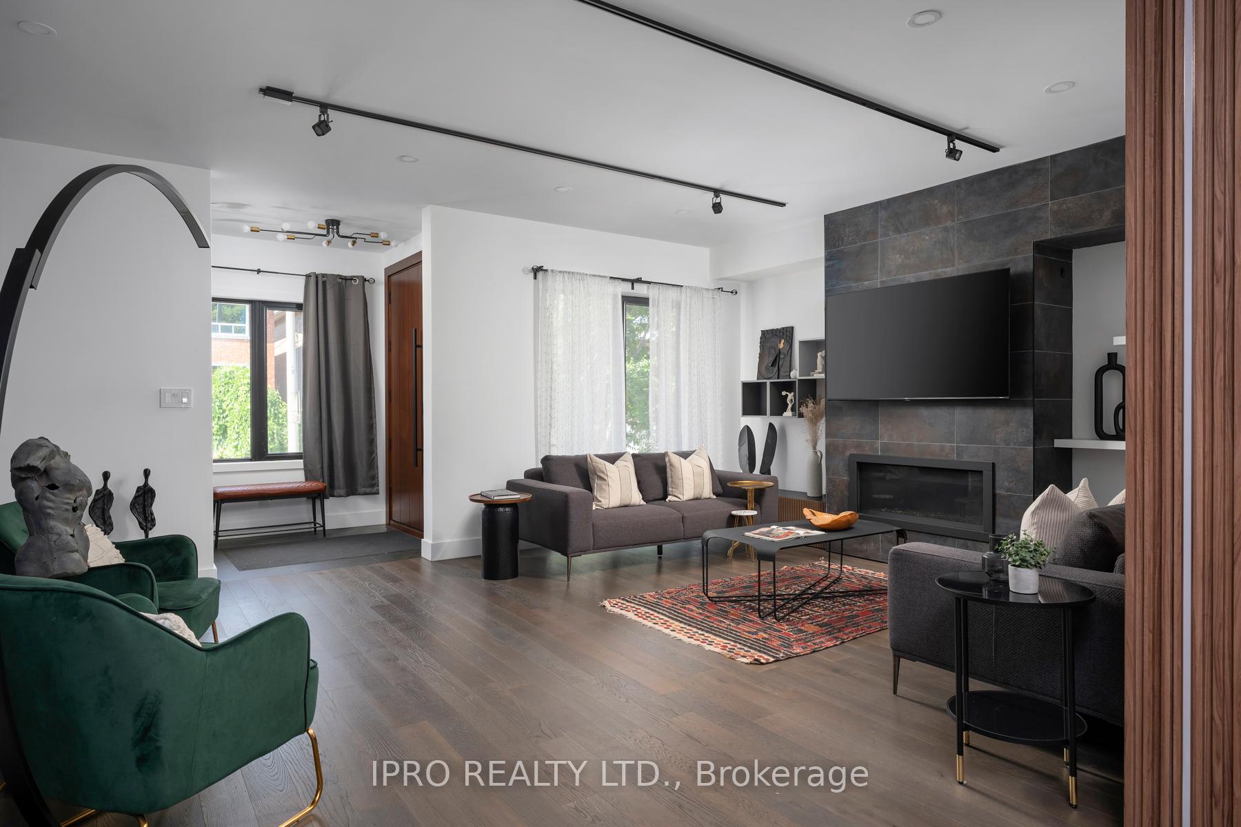 Photo 8 of 127 Barker Avenue, Toronto, Danforth Village-East York — HOMEH