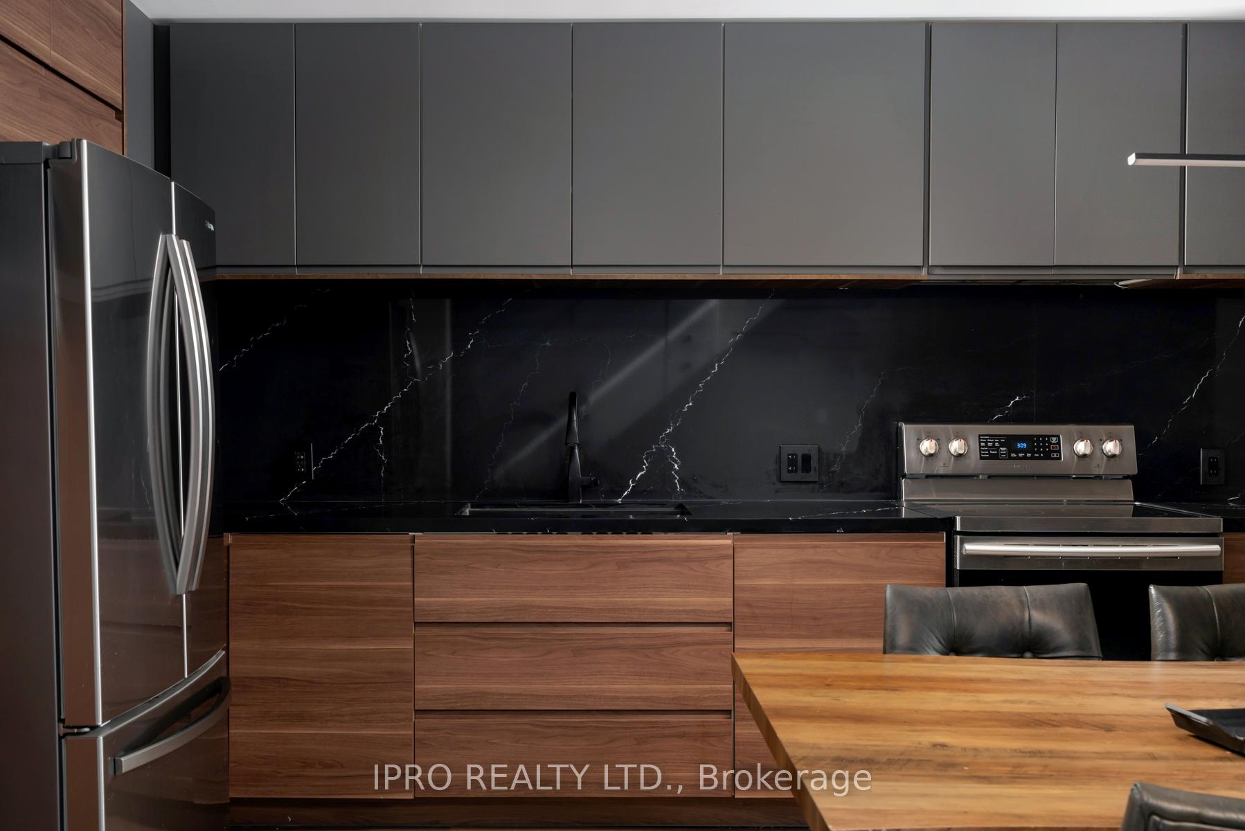 Photo 14 of 127 Barker Avenue, Toronto, Danforth Village-East York — HOMEH