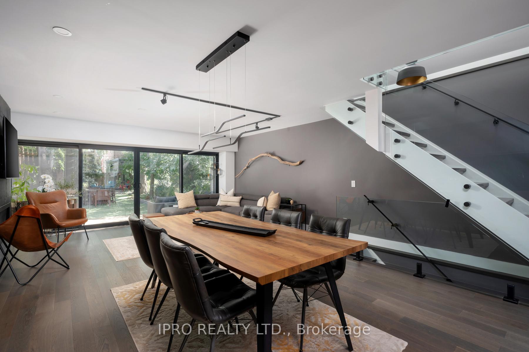 Photo 18 of 127 Barker Avenue, Toronto, Danforth Village-East York — HOMEH