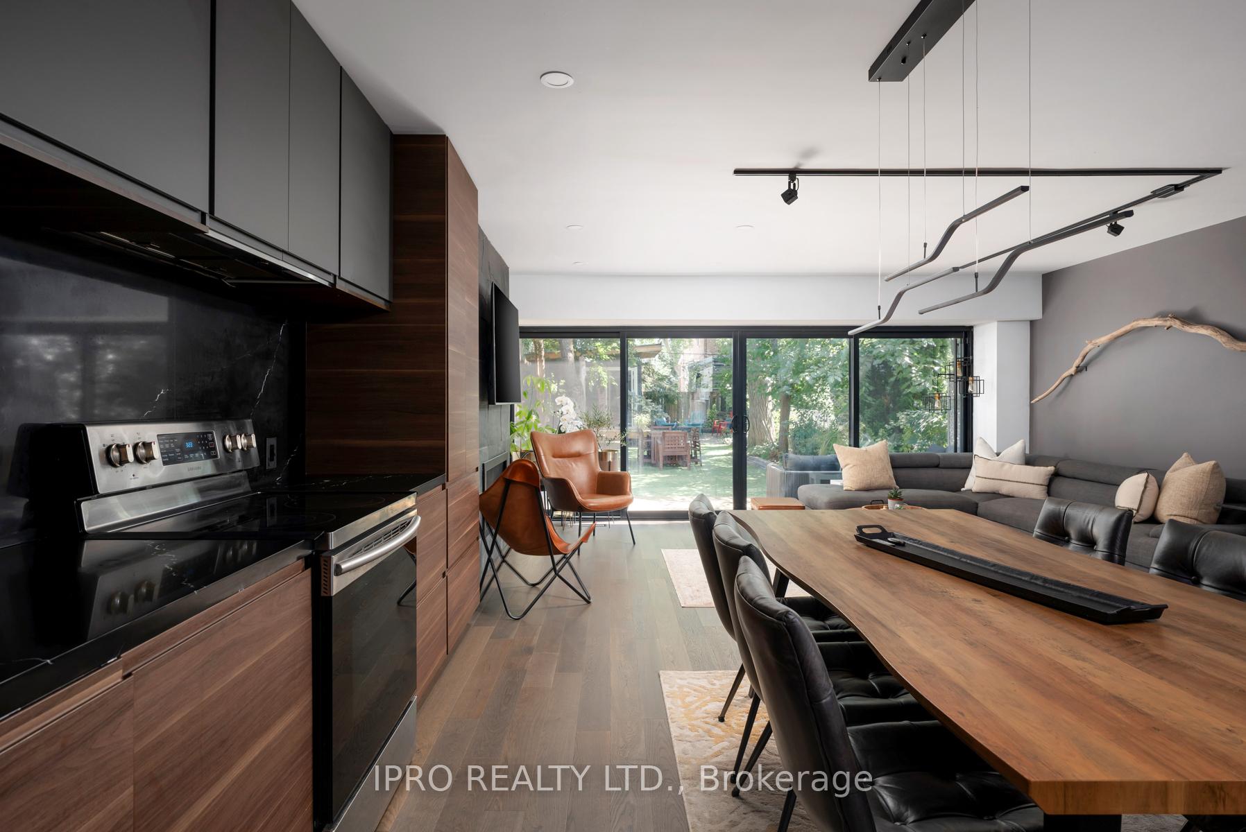 Photo 19 of 127 Barker Avenue, Toronto, Danforth Village-East York — HOMEH