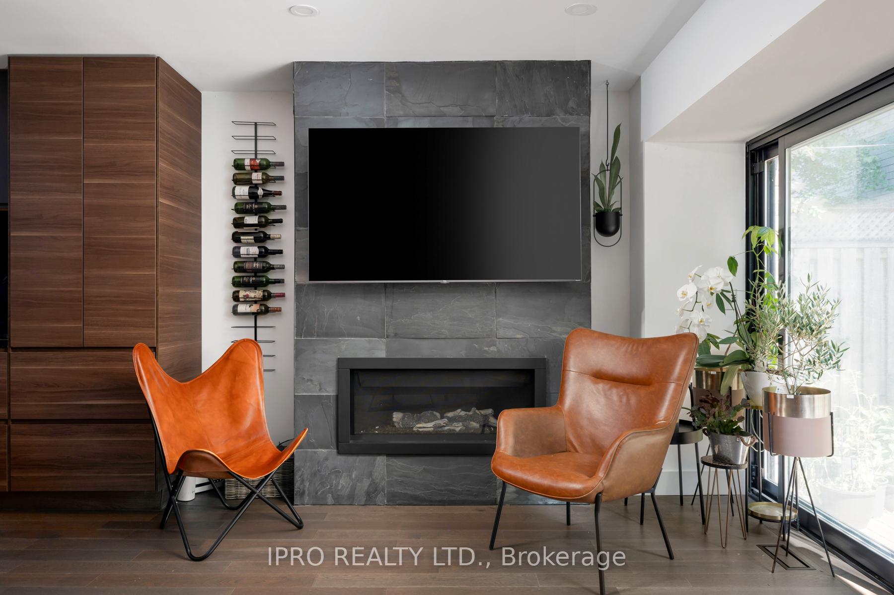 Photo 23 of 127 Barker Avenue, Toronto, Danforth Village-East York — HOMEH