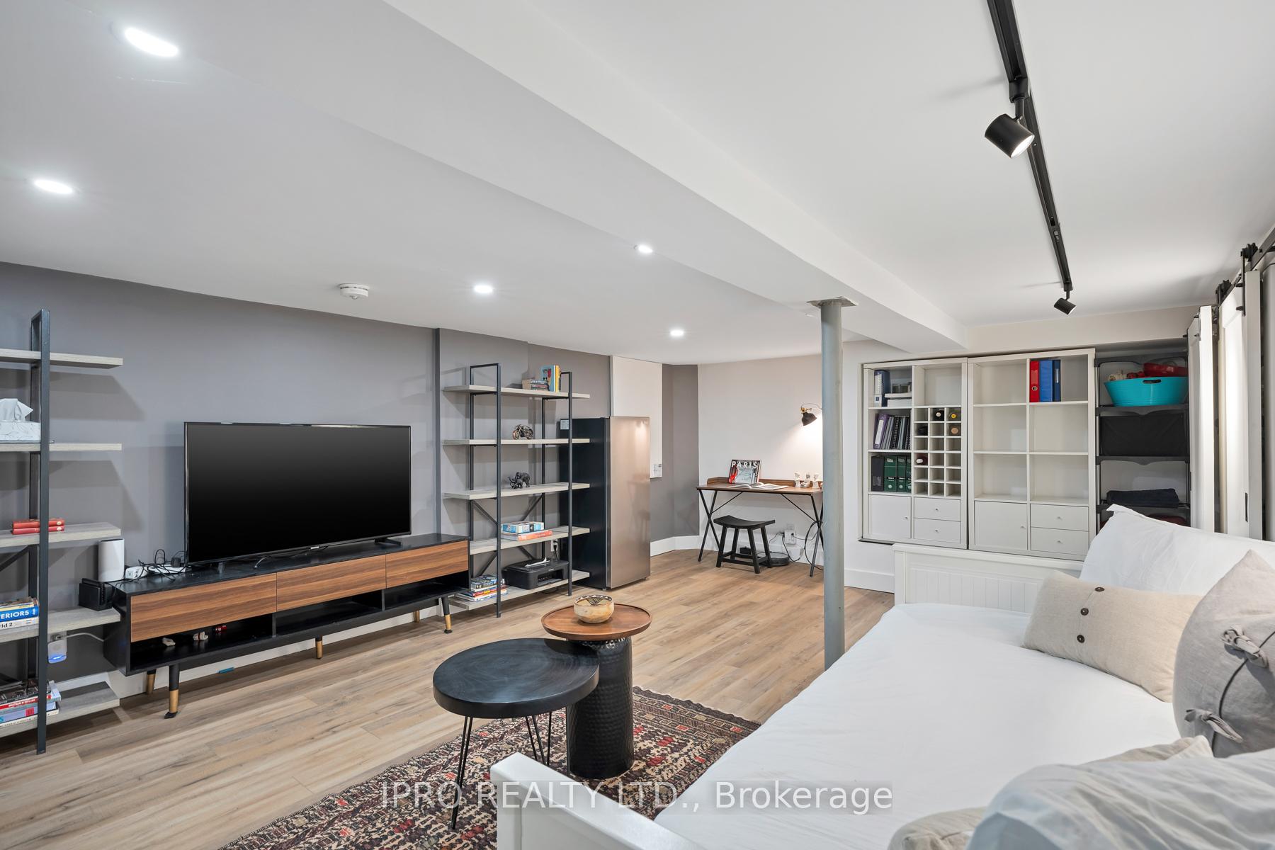 Photo 40 of 127 Barker Avenue, Toronto, Danforth Village-East York — HOMEH