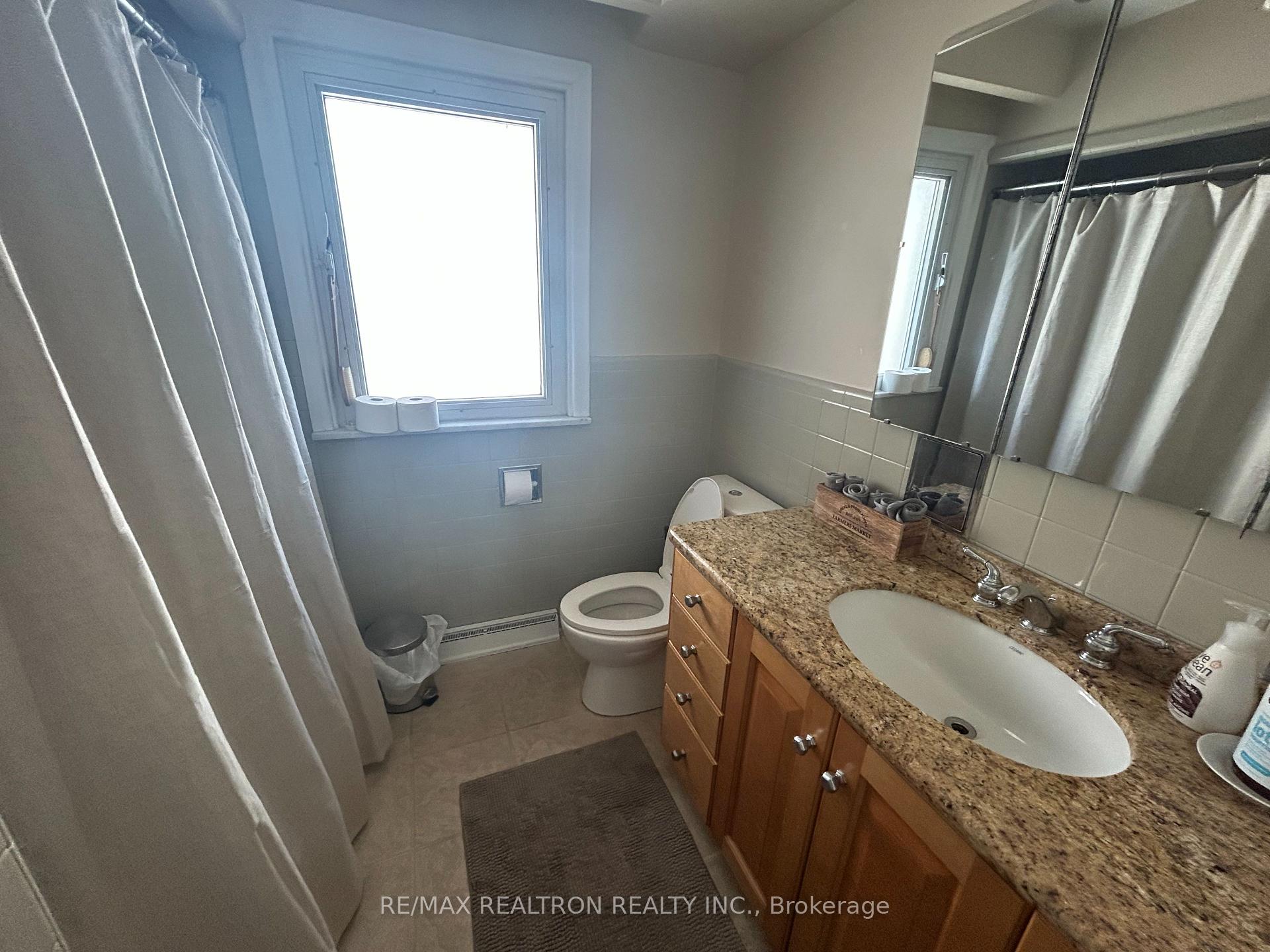 Photo 9 of 336 Hillhurst Boulevard, Toronto, Englemount-Lawrence — HOMEH