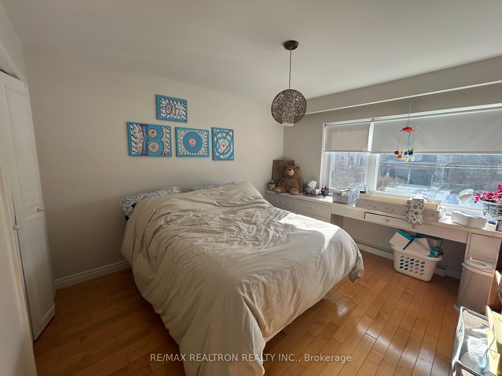 Photo 17 of 336 Hillhurst Boulevard, Toronto, Englemount-Lawrence — HOMEH