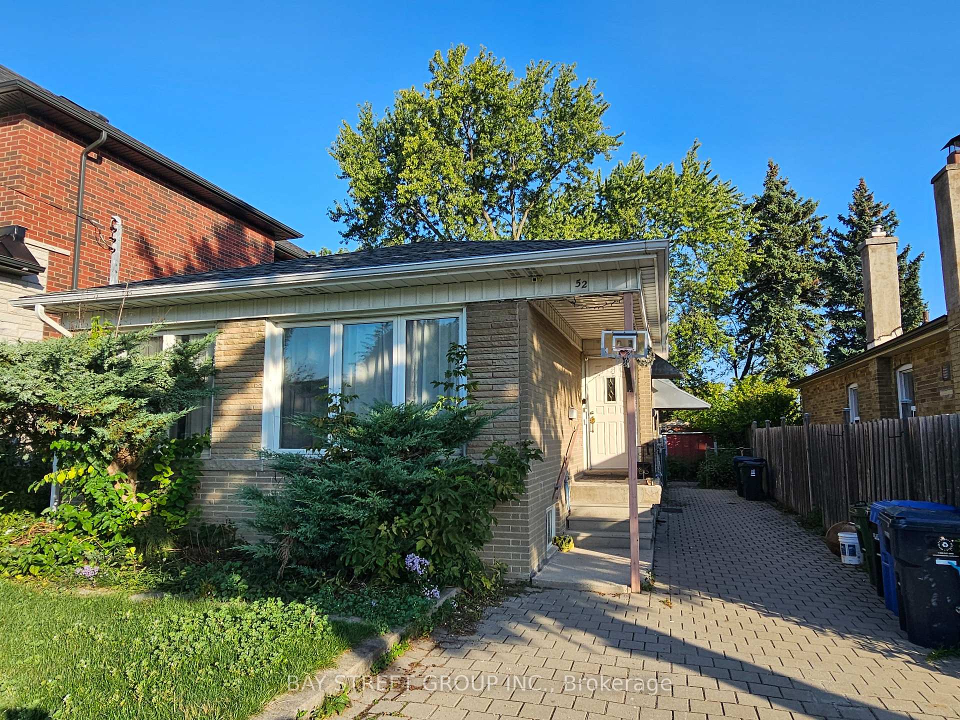 Front of Unit Bsmt, 52 Janet Boulevard