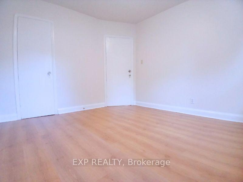 Photo 7 of Unit Main Fl, 861 Cosburn Avenue, Toronto, Woodbine-Lumsden — HOMEH