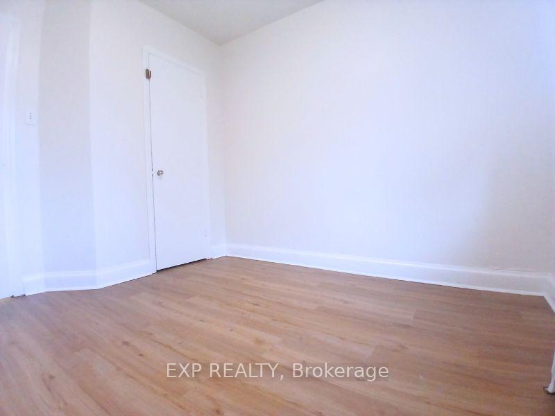 Photo 9 of Unit Main Fl, 861 Cosburn Avenue, Toronto, Woodbine-Lumsden — HOMEH
