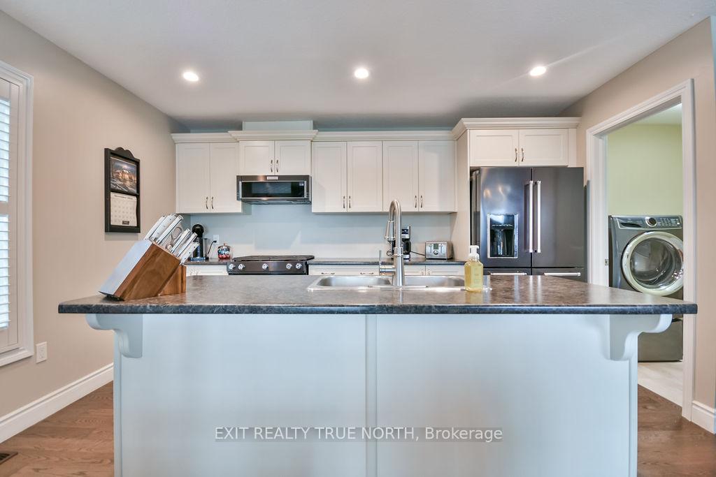 Photo 10 of 36 Hunter Avenue, Tay, Victoria Harbour — HOMEH