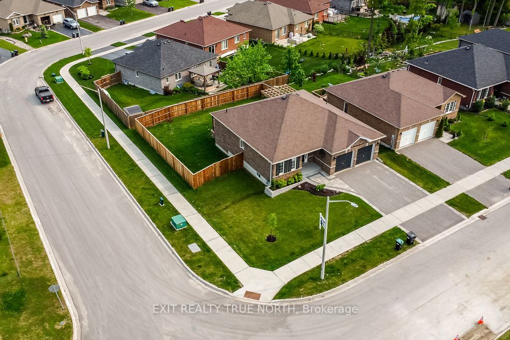 Photo 33 of 36 Hunter Avenue, Tay, Victoria Harbour — HOMEH