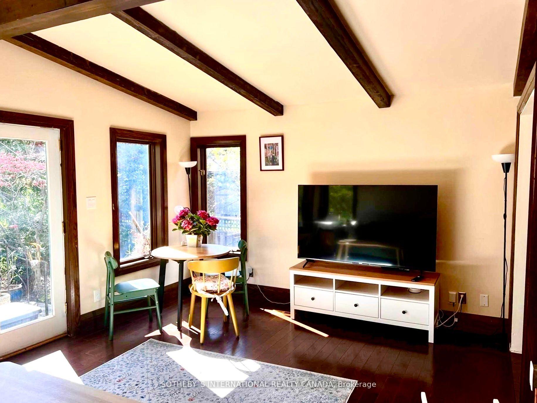 Photo 10 of 44 De Vere Gardens, Toronto, Bedford Park-Nortown — HOMEH