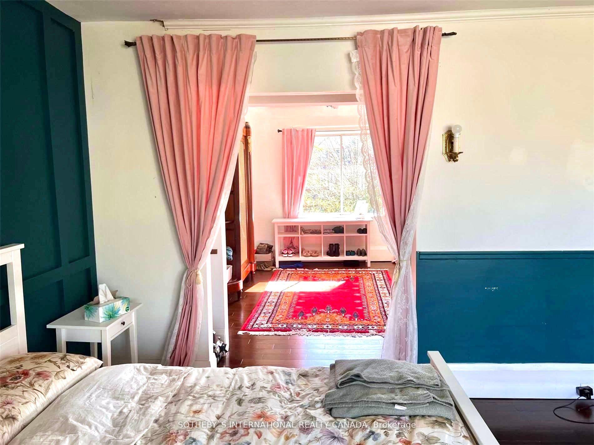 Photo 17 of 44 De Vere Gardens, Toronto, Bedford Park-Nortown — HOMEH