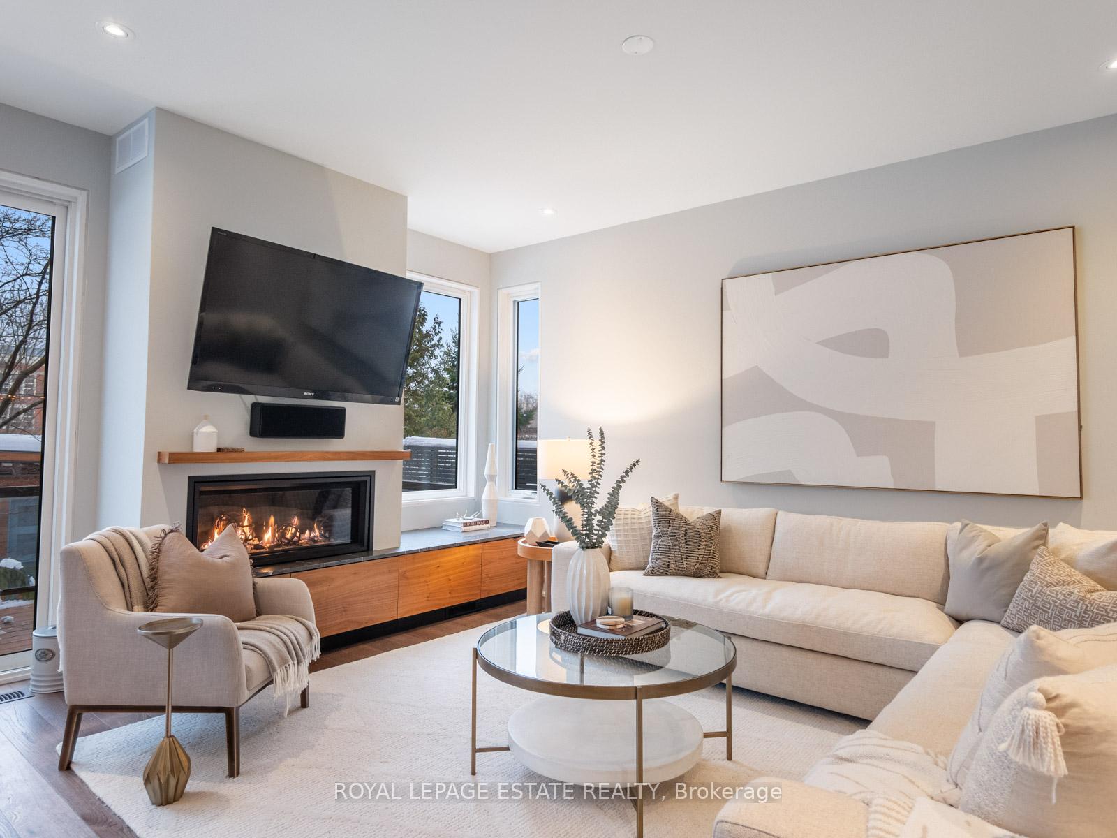 Photo 13 of 37 Glen Ames, Toronto, The Beaches — HOMEH