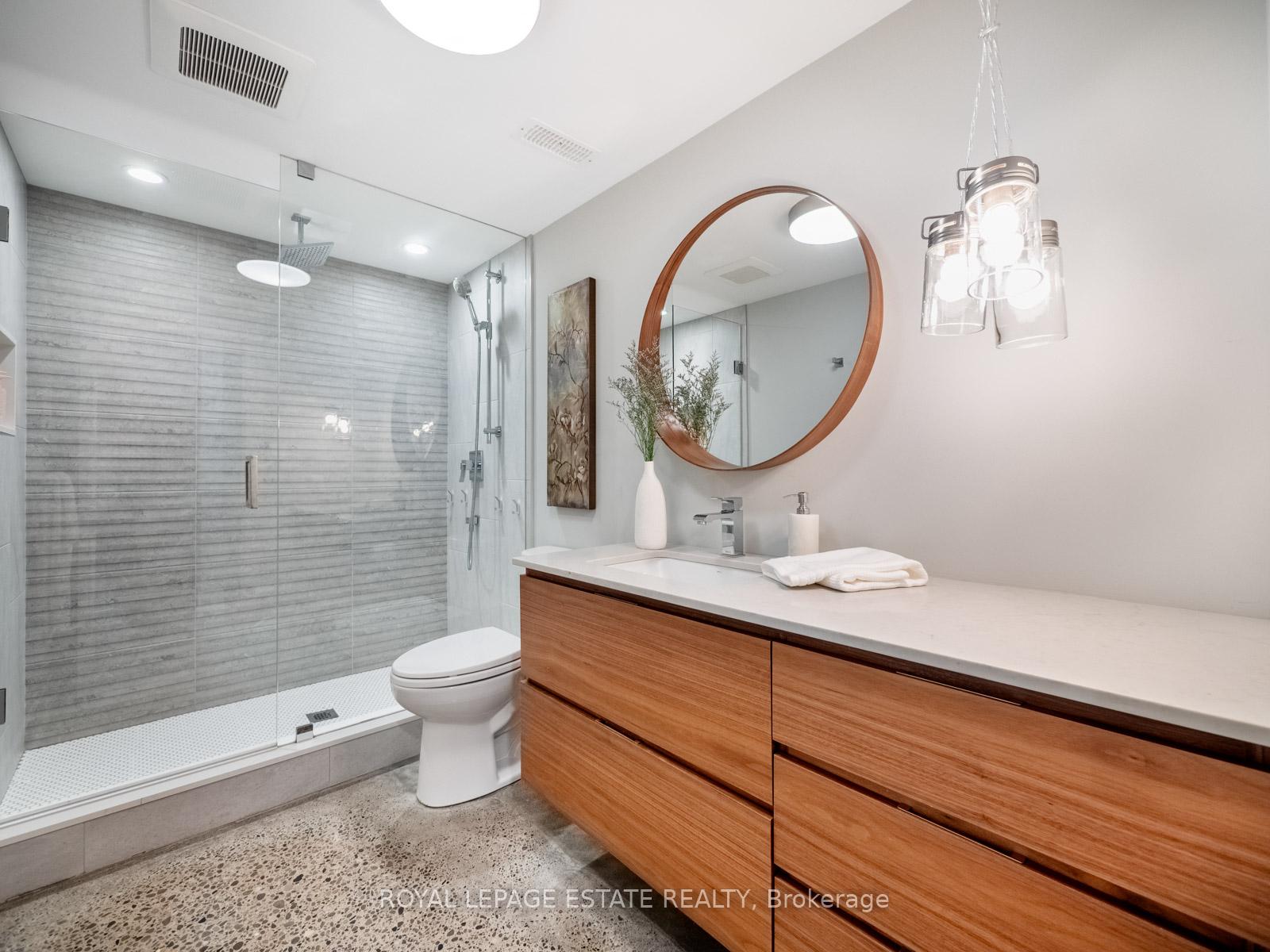 Photo 41 of 37 Glen Ames, Toronto, The Beaches — HOMEH