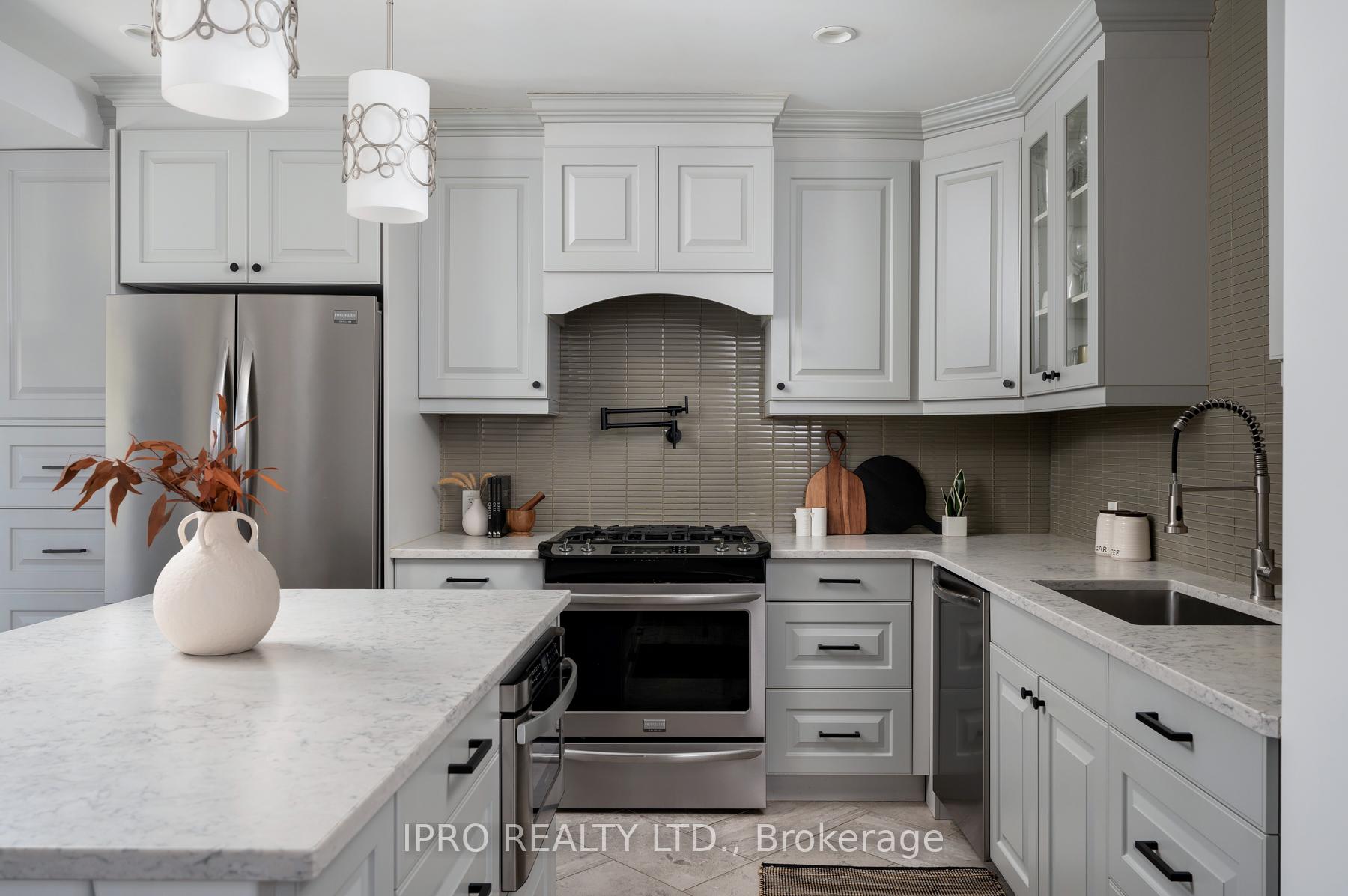 Photo 18 of 12 Mortimer Avenue, Toronto, Broadview North — HOMEH