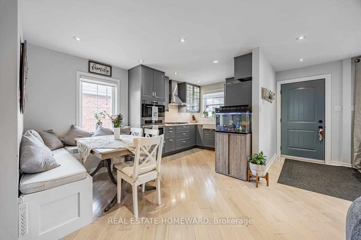 Photo 7 of 39 Compton Drive, Scarborough, Wexford-Maryvale — HOMEH