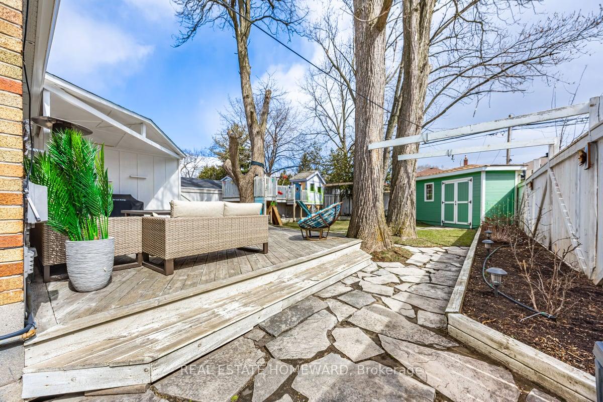 Photo 21 of 39 Compton Drive, Scarborough, Wexford-Maryvale — HOMEH