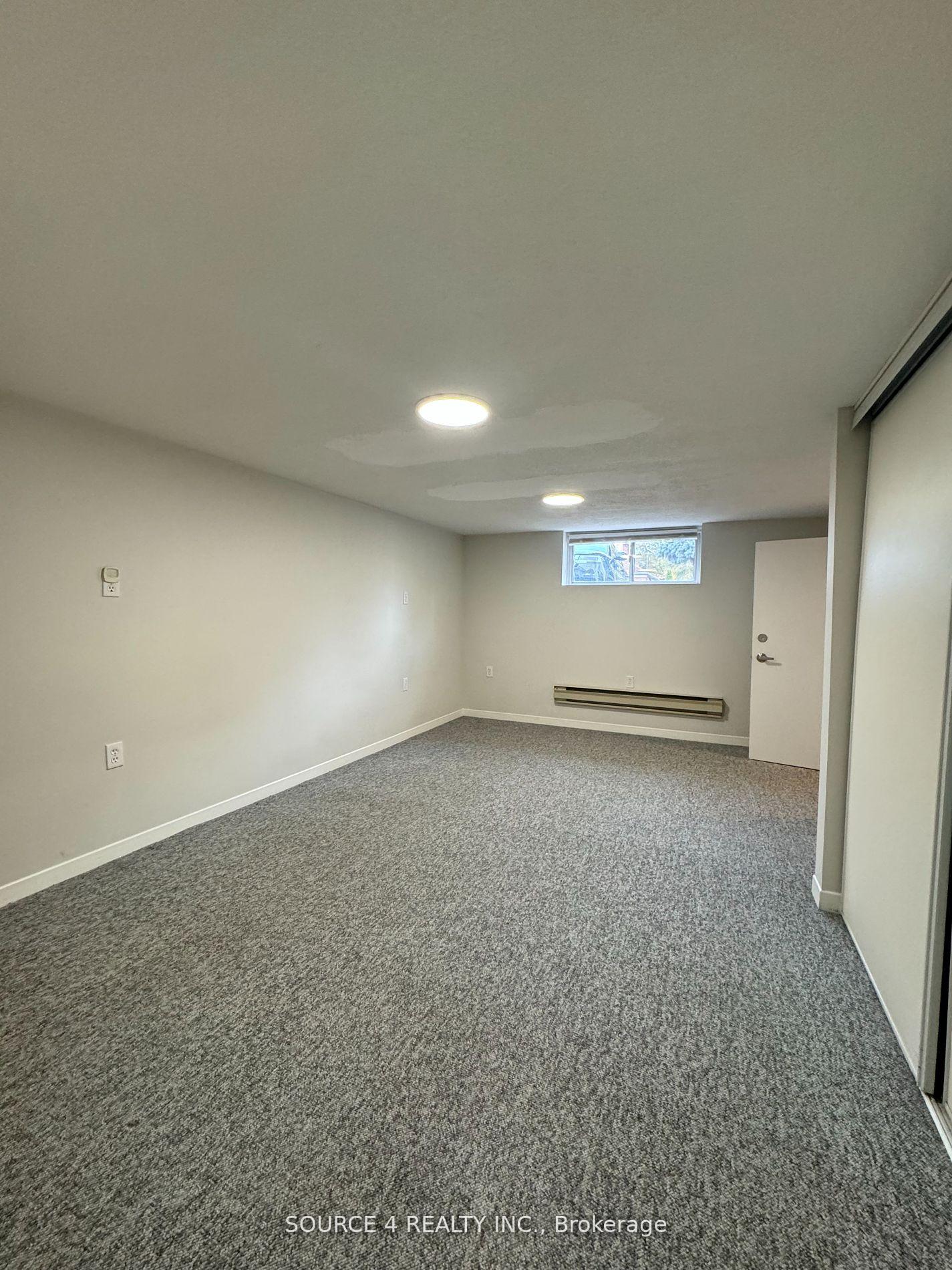 Photo 7 of Unit Lower, 21 Burncrest Drive, Toronto, Bedford Park-Nortown — HOMEH