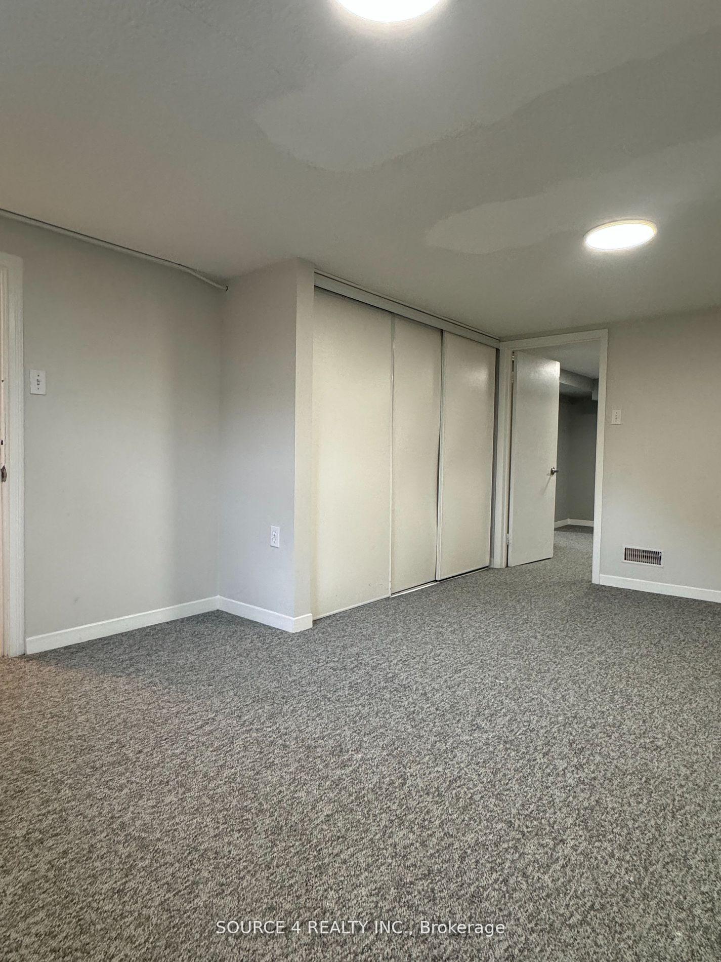 Photo 8 of Unit Lower, 21 Burncrest Drive, Toronto, Bedford Park-Nortown — HOMEH