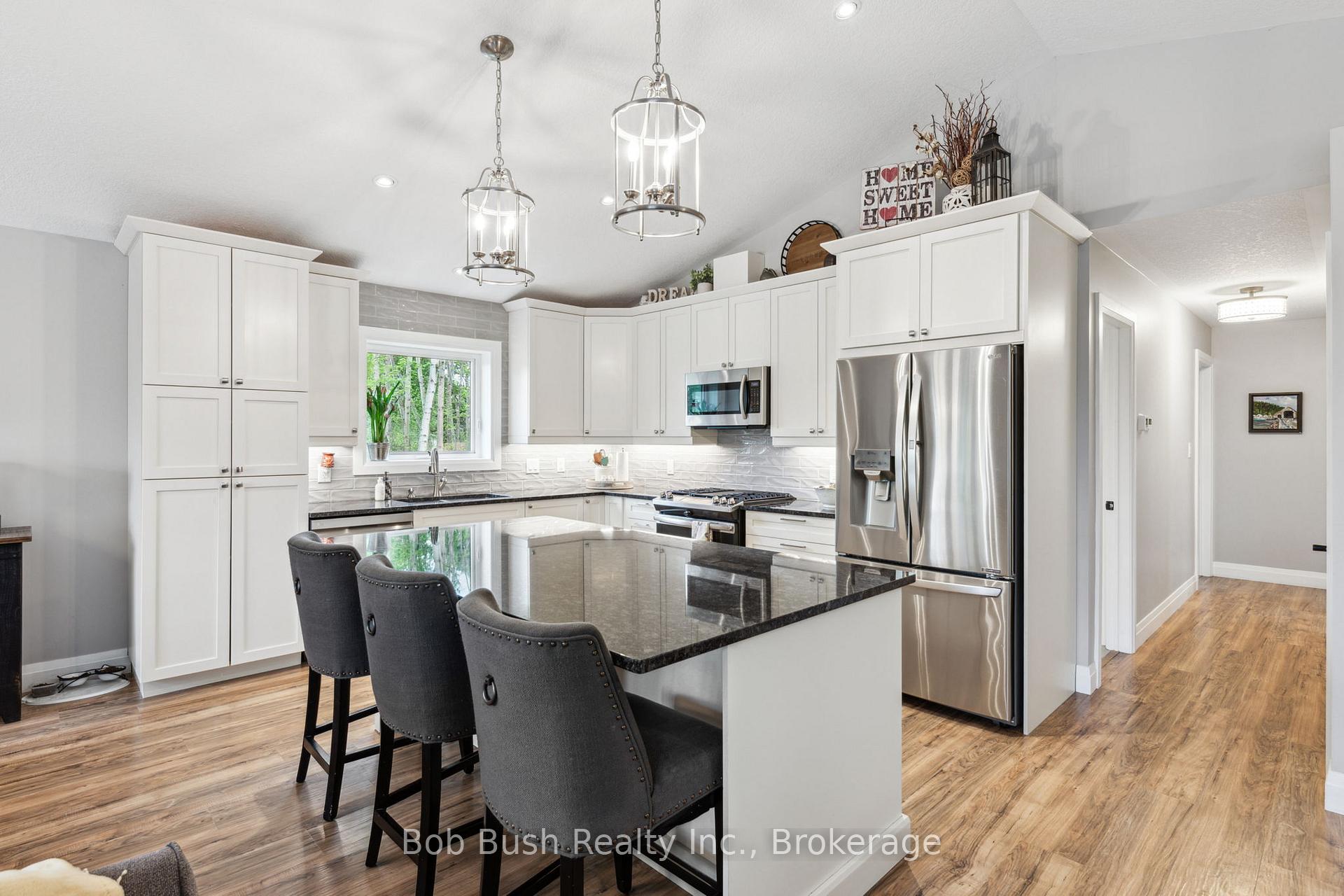 Photo 9 of 4 Davis Drive, Tay, Victoria Harbour — HOMEH