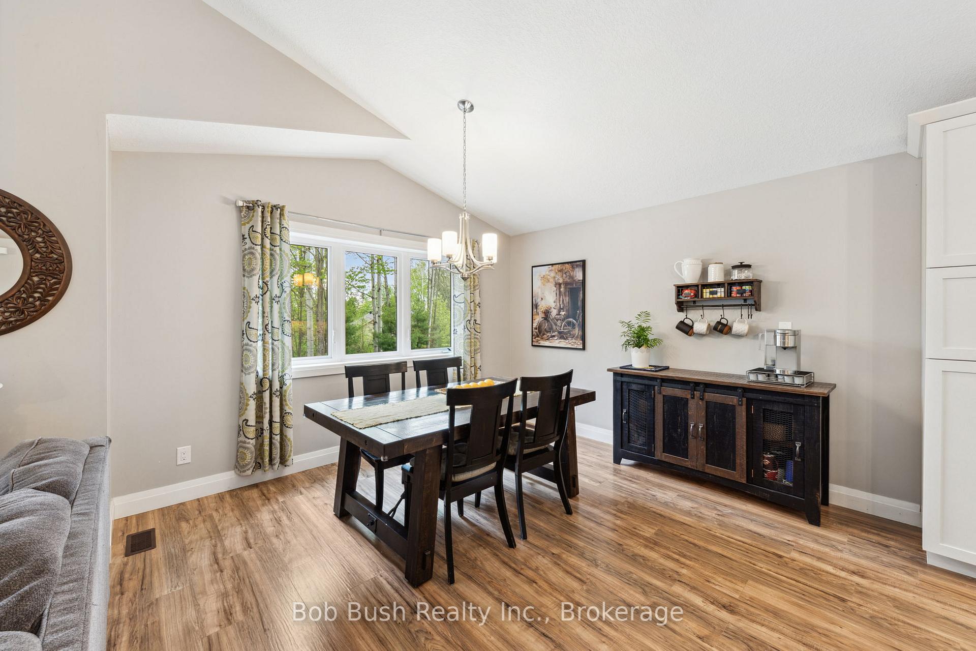 Photo 11 of 4 Davis Drive, Tay, Victoria Harbour — HOMEH