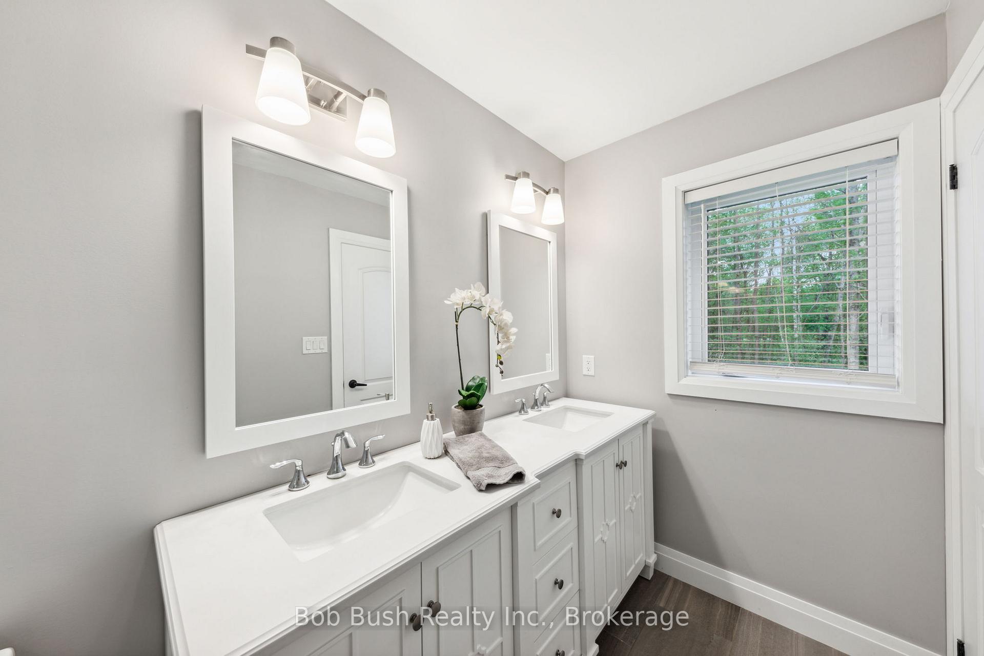 Photo 16 of 4 Davis Drive, Tay, Victoria Harbour — HOMEH