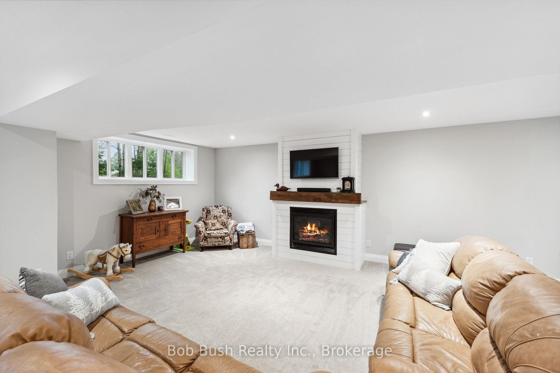 Photo 22 of 4 Davis Drive, Tay, Victoria Harbour — HOMEH