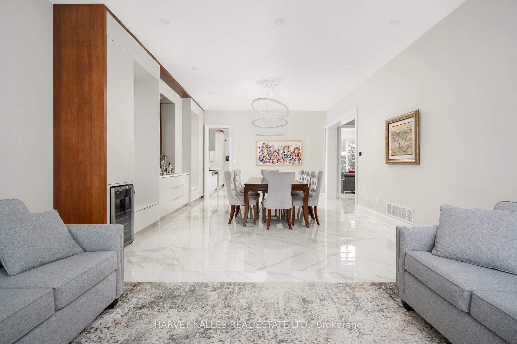 Photo 7 of 313 Hillhurst Boulevard, Toronto, Englemount-Lawrence — HOMEH