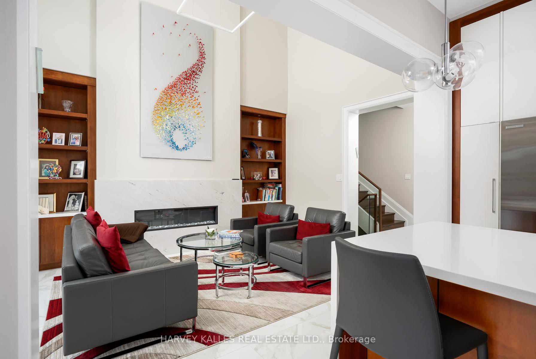 Photo 9 of 313 Hillhurst Boulevard, Toronto, Englemount-Lawrence — HOMEH