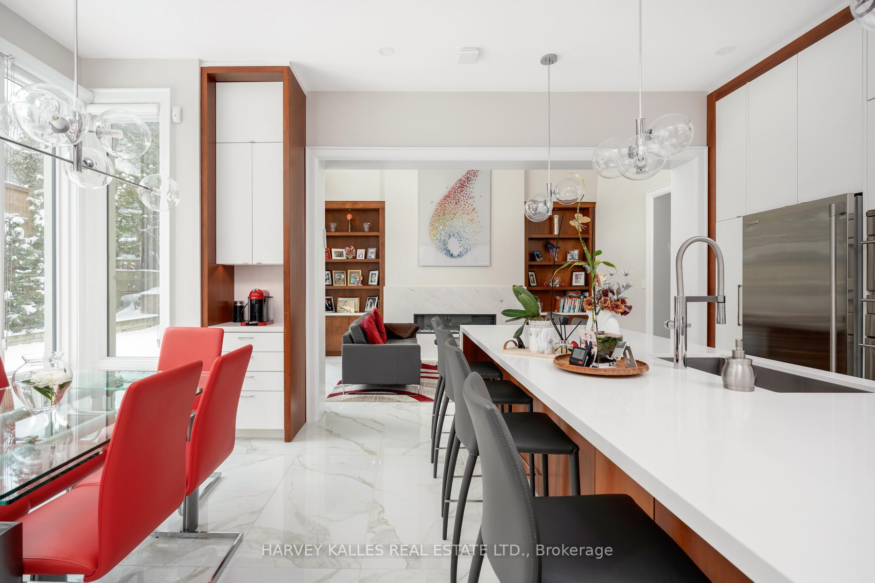 Photo 10 of 313 Hillhurst Boulevard, Toronto, Englemount-Lawrence — HOMEH