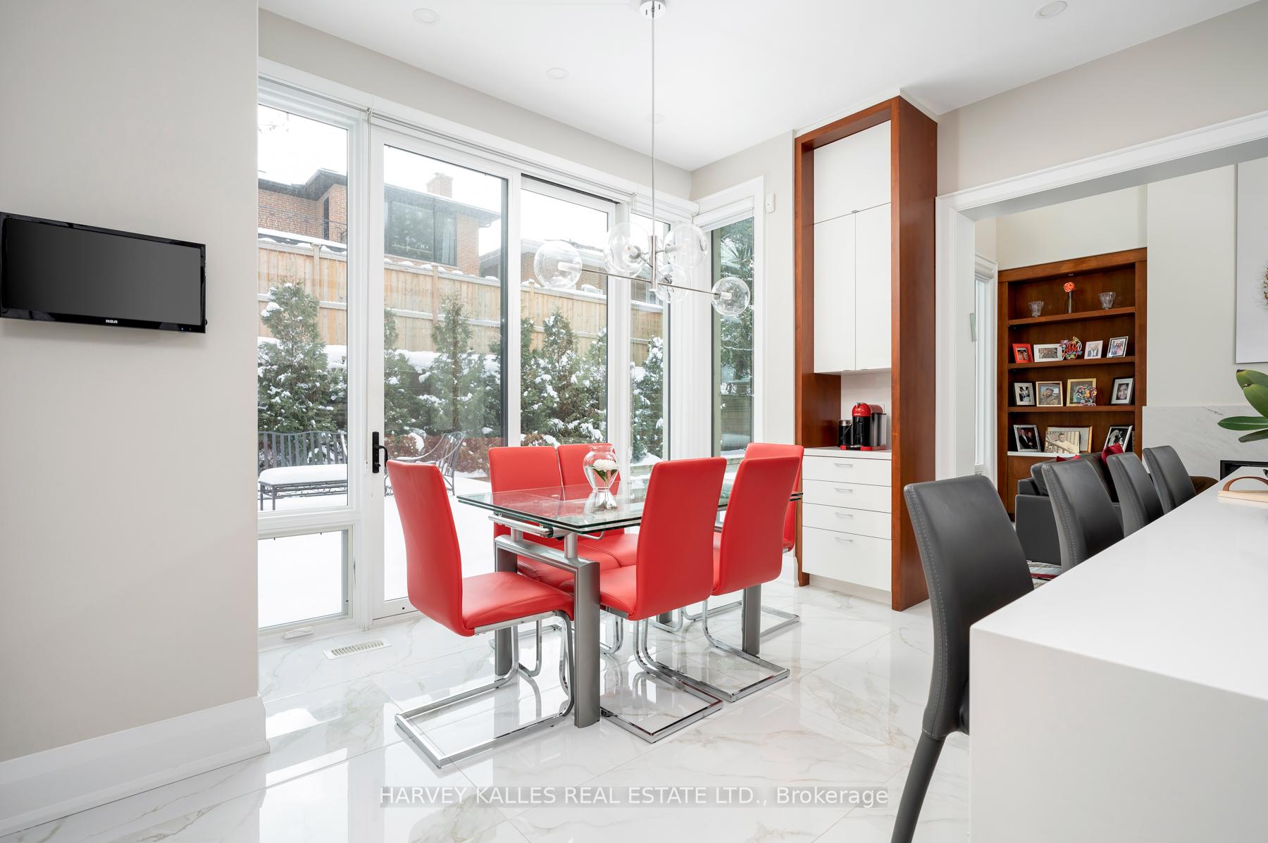 Photo 18 of 313 Hillhurst Boulevard, Toronto, Englemount-Lawrence — HOMEH