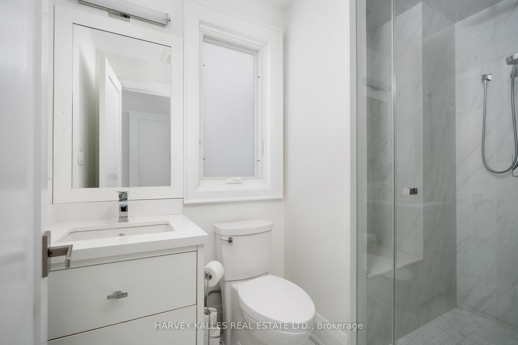Photo 19 of 313 Hillhurst Boulevard, Toronto, Englemount-Lawrence — HOMEH