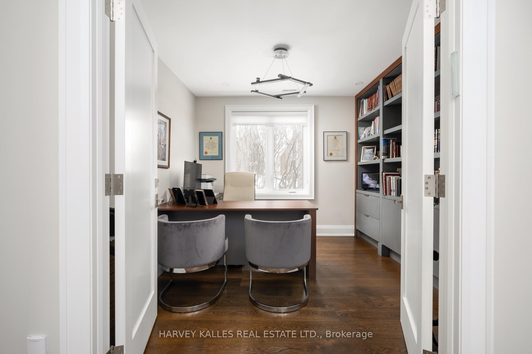 Photo 22 of 313 Hillhurst Boulevard, Toronto, Englemount-Lawrence — HOMEH