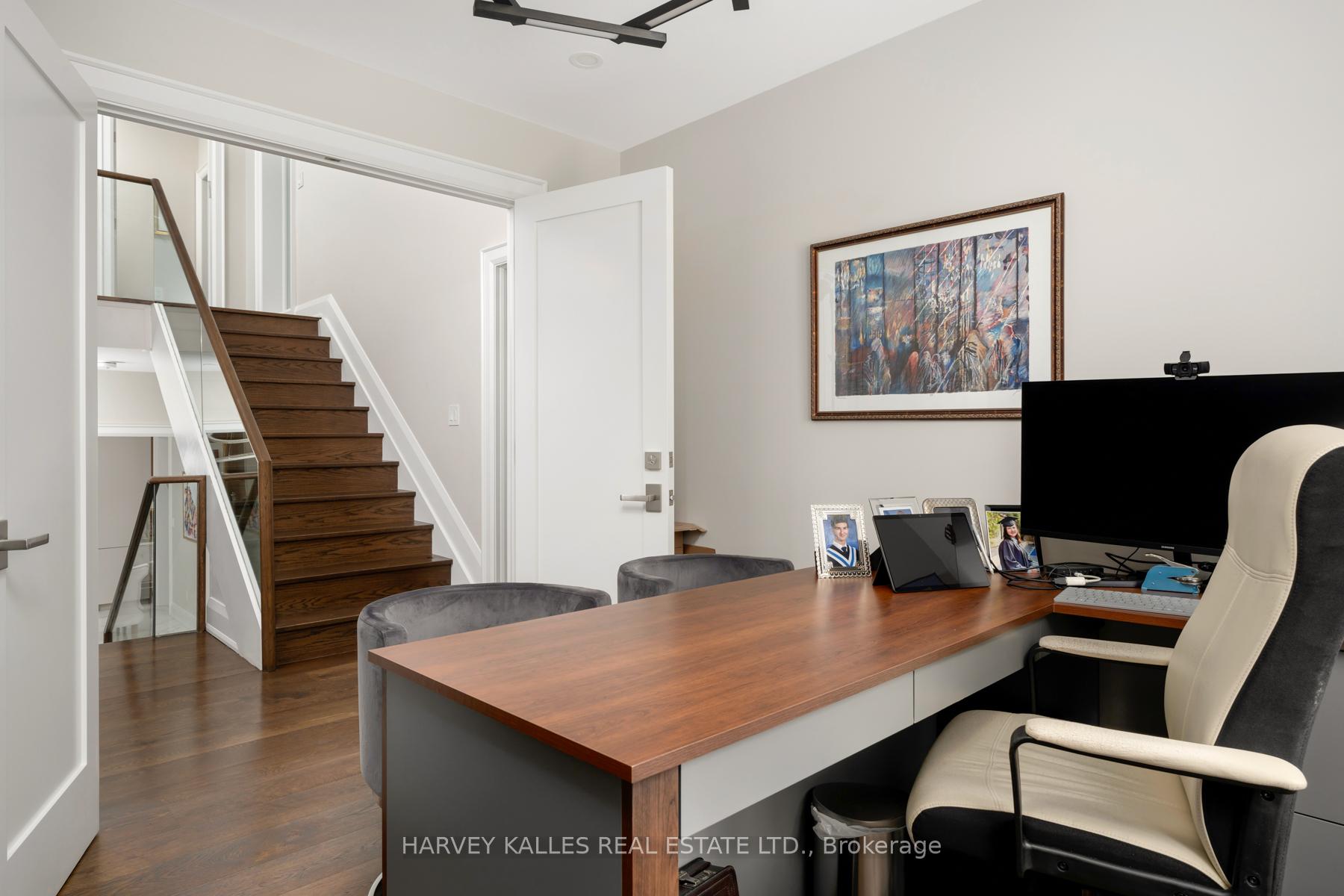 Photo 23 of 313 Hillhurst Boulevard, Toronto, Englemount-Lawrence — HOMEH