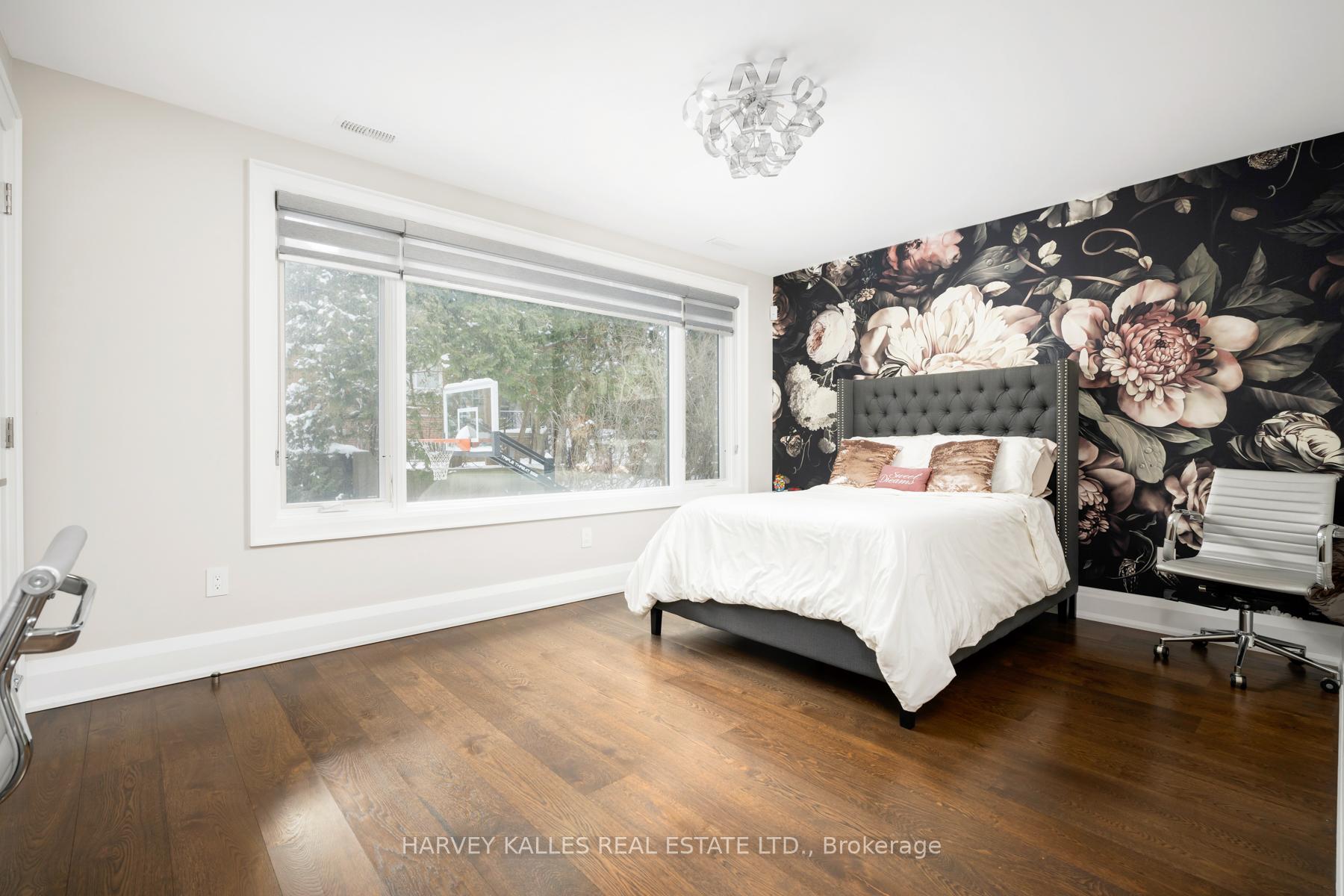 Photo 25 of 313 Hillhurst Boulevard, Toronto, Englemount-Lawrence — HOMEH