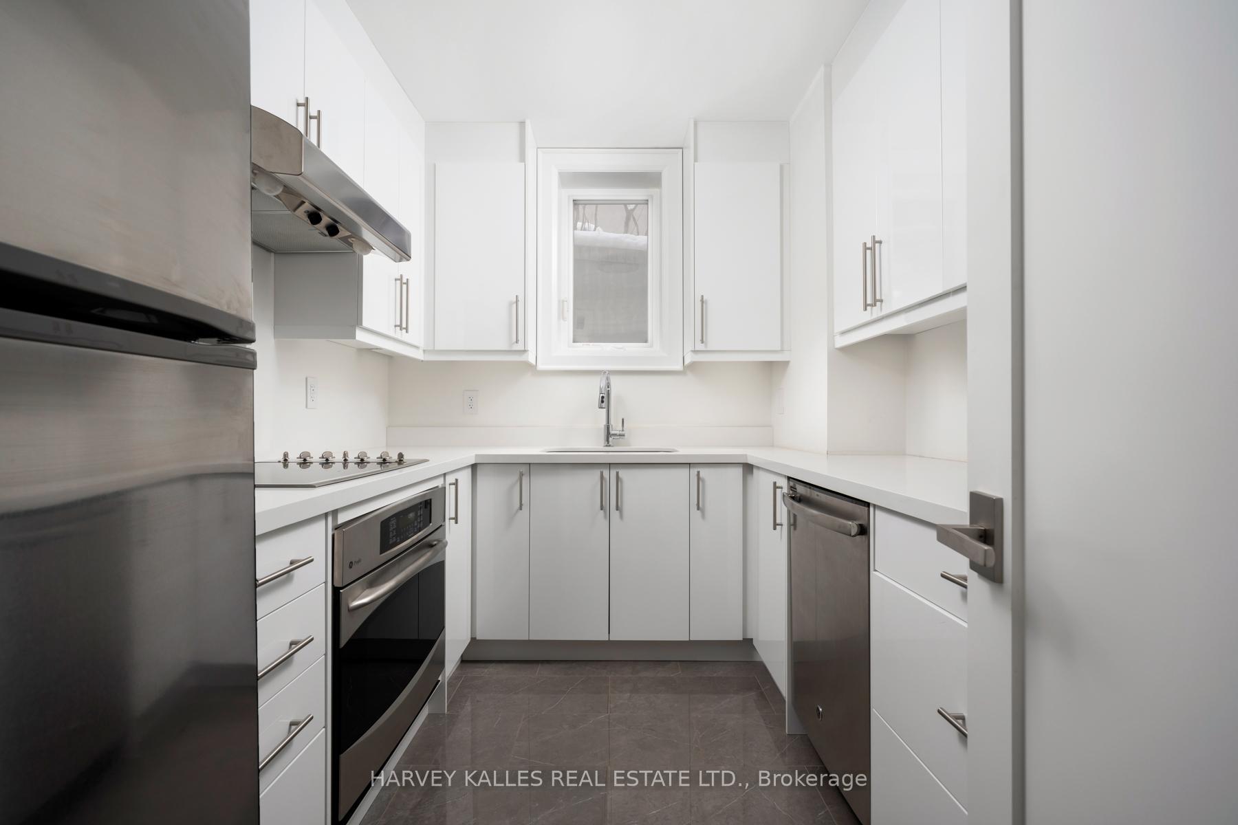 Photo 33 of 313 Hillhurst Boulevard, Toronto, Englemount-Lawrence — HOMEH