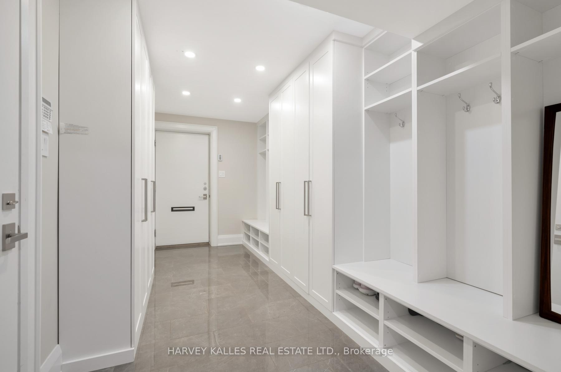 Photo 35 of 313 Hillhurst Boulevard, Toronto, Englemount-Lawrence — HOMEH