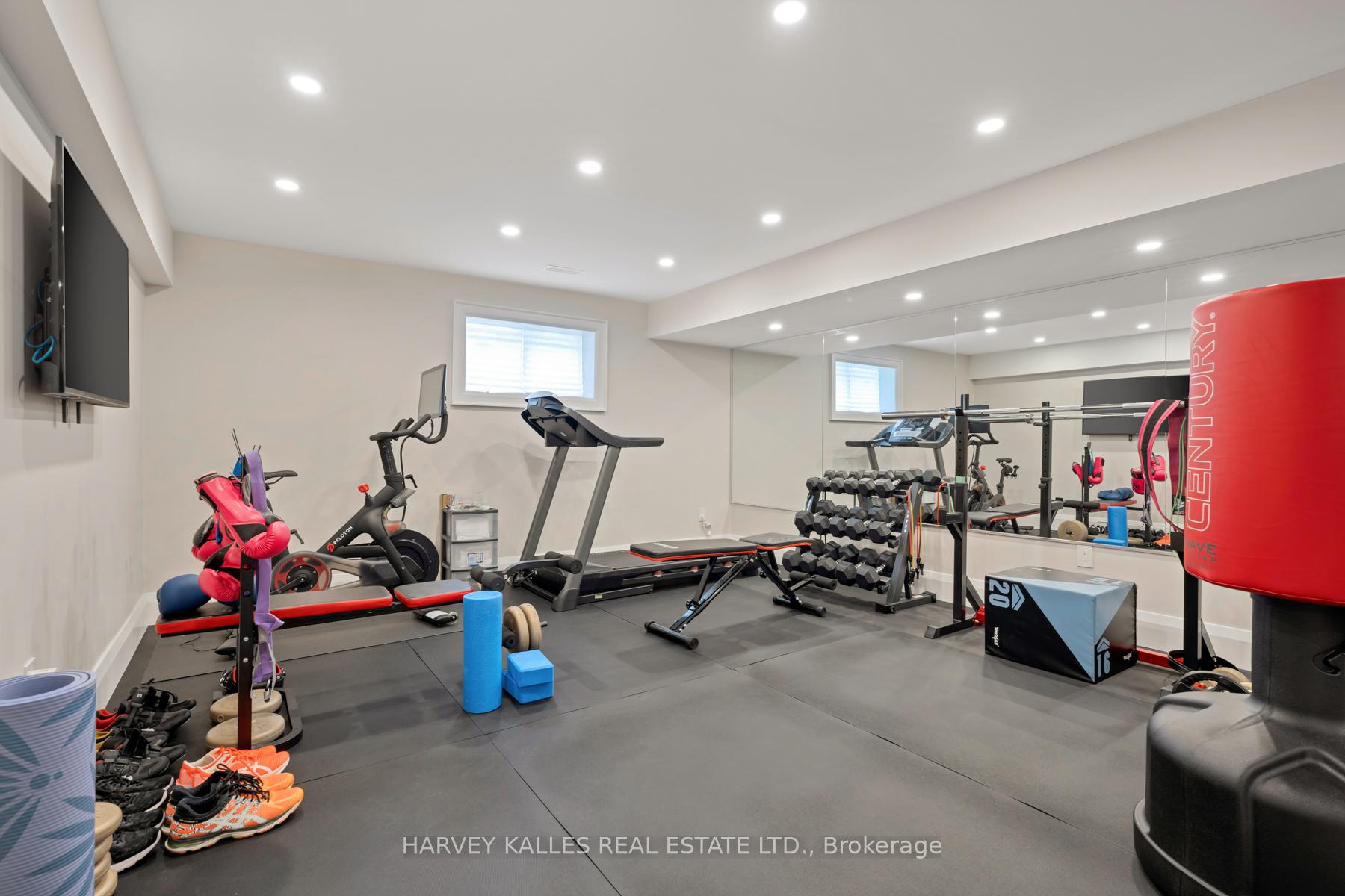 Photo 36 of 313 Hillhurst Boulevard, Toronto, Englemount-Lawrence — HOMEH