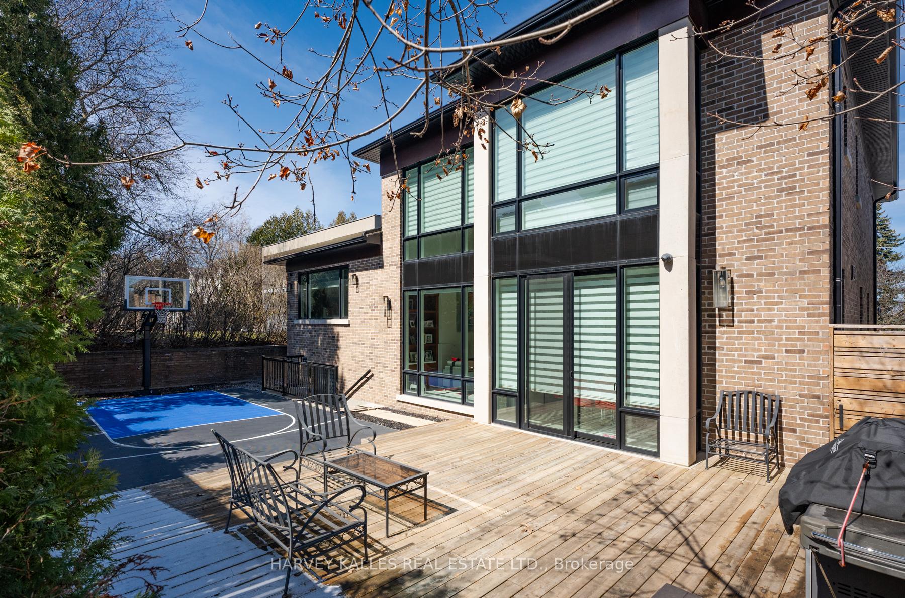 Photo 38 of 313 Hillhurst Boulevard, Toronto, Englemount-Lawrence — HOMEH