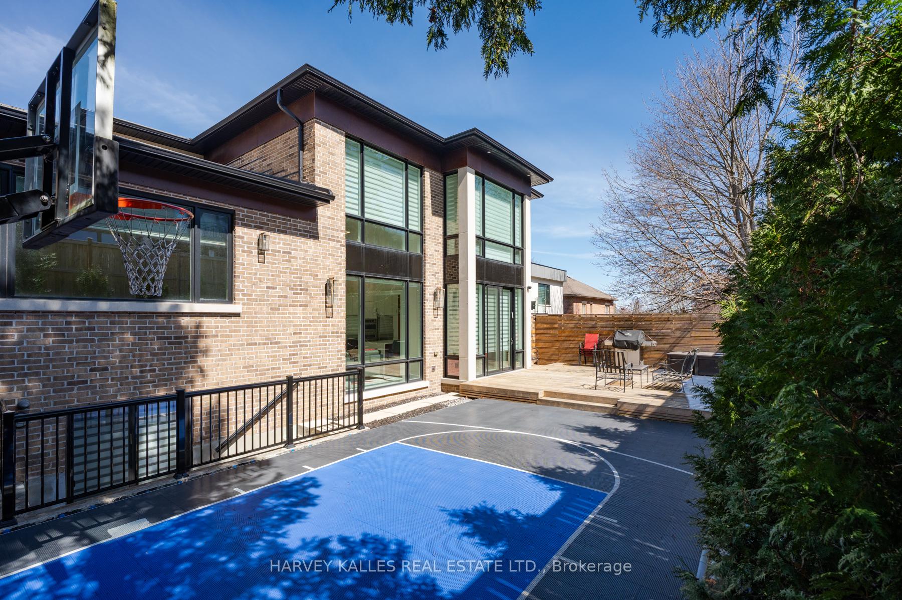 Photo 39 of 313 Hillhurst Boulevard, Toronto, Englemount-Lawrence — HOMEH