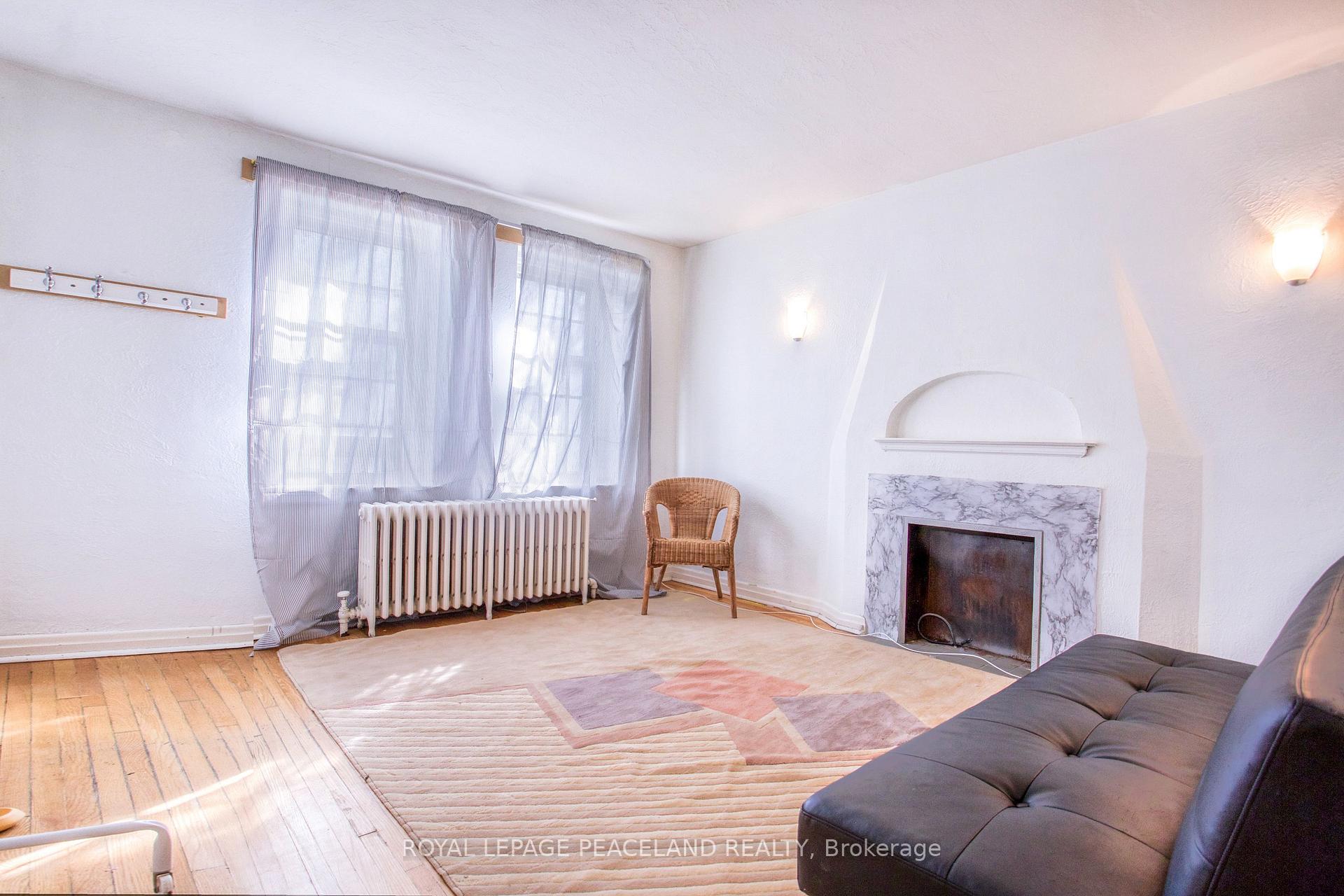 Photo 6 of 32 Strathgowan Avenue, Toronto, Lawrence Park South — HOMEH