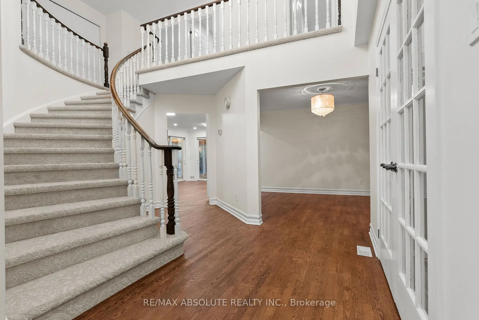 Photo 1 of 6 Howard Court, Ottawa, Barrhaven - Hearts Desire — HOMEH