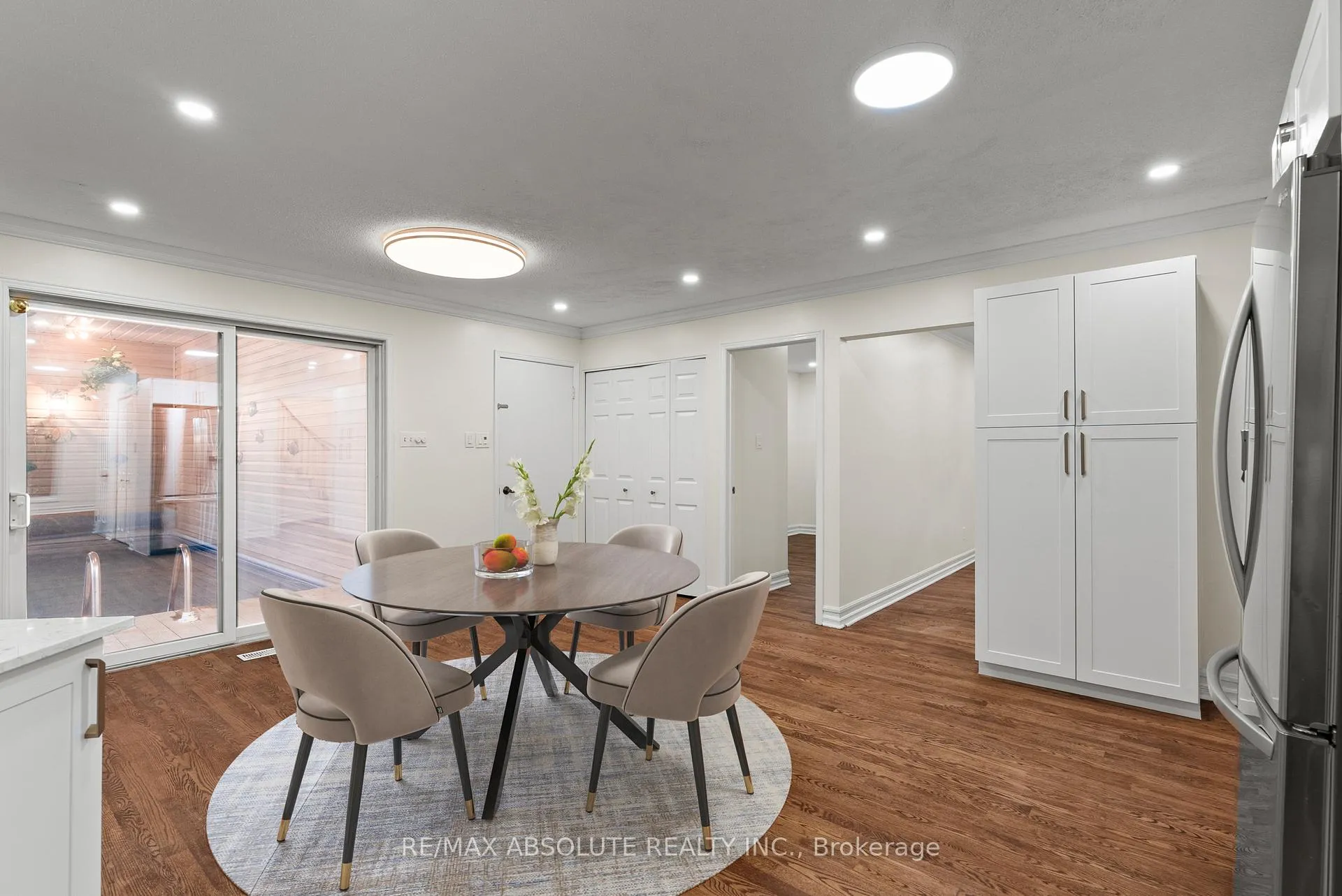 Photo 5 of 6 Howard Court, Ottawa, Barrhaven - Hearts Desire — HOMEH