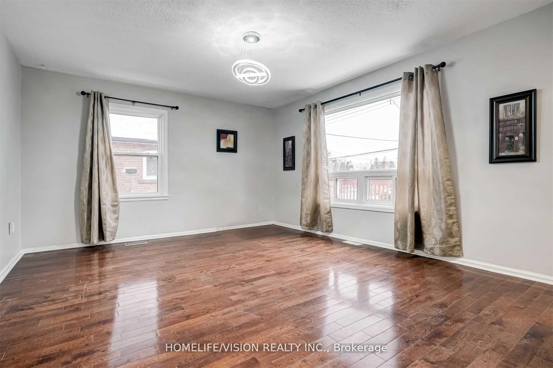 Photo 5 of Unit Main, 65 Ellington Drive E, Scarborough, Wexford-Maryvale — HOMEH